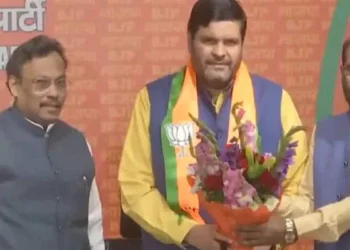 काँग्रेसला आणखी एक धक्का, पक्षाला सोडचिठ्ठी दिल्यानंतर गौरव वल्लभ यांचा भाजपात प्रवेश