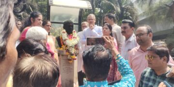 आखिल भारतीय मराठी चित्रपट च्या वतीने विविध मागण्या करिता आंदोलन