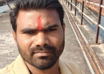 दवाखान्यात गळफास घेऊन एकाची आत्महत्या.