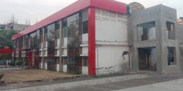 द वर्ड स्कूल ने केलेले बांधकामामुळे  धोकादायक दुर्घटना घटना घडल्यास मनपा जिम्मेदारी घेणार का?- मनीष नरवडे जिल्हाध्यक्ष