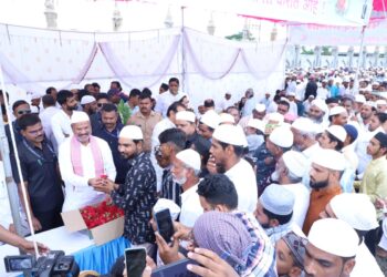 सिल्लोड येथे बकरी ईद उत्साहात साजरी.