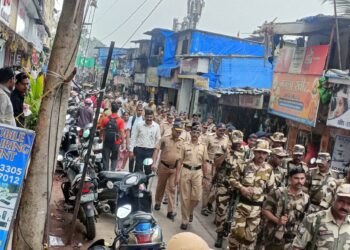 विधानसभा निवडणुकीच्या पार्श्वभूमीवर पोलिसांचा रुट मार्च