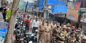 विधानसभा निवडणुकीच्या पार्श्वभूमीवर पोलिसांचा रुट मार्च