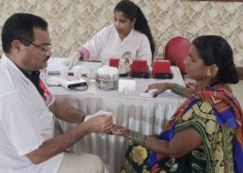 माता रमाबाई आंबेडकर नगर येथे महिलांसाठी मोफत कर्करोग तपासणी शिबिराचे आयोजन