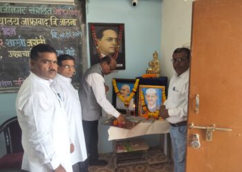 सिद्धार्थ महाविद्यालयात धम्मचक्र प्रवर्तन दिन, महात्मा गांधी व लालबहादूर शास्त्री जयंती उत्साहात साजरी