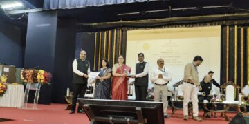 महाराष्ट्र शासनाच्या वतीने सिद्धार्थ महाविद्यालय उत्कृष्ट ग्रीन क्लब पुरस्काराने सन्मानित.