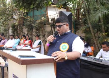 प्रजासत्ताक दिनी चलवादी शिक्षण संस्थेच्या नभांगणात डौलाने फडकला तिरंगा