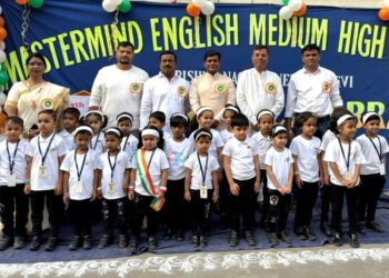 ७७वा प्रजासत्ताक दिन उत्साहात साजरा