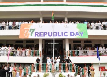 एमजीएममध्ये प्रजासत्ताक दिन उत्साहपूर्ण वातावरणात साजरा