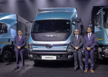 टाटा मोटर्सकडून 17 नेक्स्ट-जनरेशन ट्रक्स लाँच; सुरक्षितता, लाभक्षमता आणि प्रगतीसाठी नवीन मानक स्थापित केले