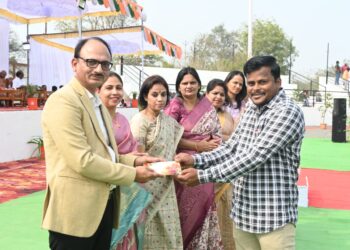 नांदेड विभाग आपल्या उत्कृष्ट कामगिरीसह सातत्यपूर्ण प्रगतीच्या मार्गावर अग्रसर आहे”