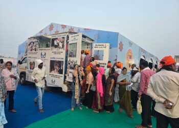 नेत्रसेवेचा दीप प्रज्वलित करणारी ‘देवाभाऊ चष्मा सेवा’