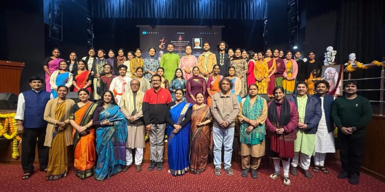 गुरु पार्वती दत्ता यांना  BHU ने ‘कौस्तुभ कला रत्न सन्मान’ देऊन सन्मानित