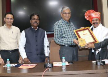 डॉ.सतीश दांडगे यांना निरोप