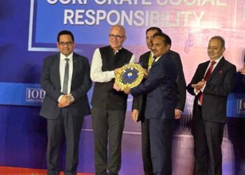 टोयोटा किर्लोस्कर मोटर ला कॉर्पोरेट सोशल रिस्पॉन्सिबिलिटीसाठी गोल्डन पीकॉक पुरस्कार 2025 प्रदान…