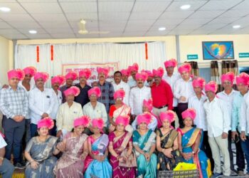 *३२ वर्षांनंतर दहावीचे वर्गमित्र पुन्हा एकत्र ; न्यू हायस्कूलमध्ये स्नेहमिलनाचा उत्साह*