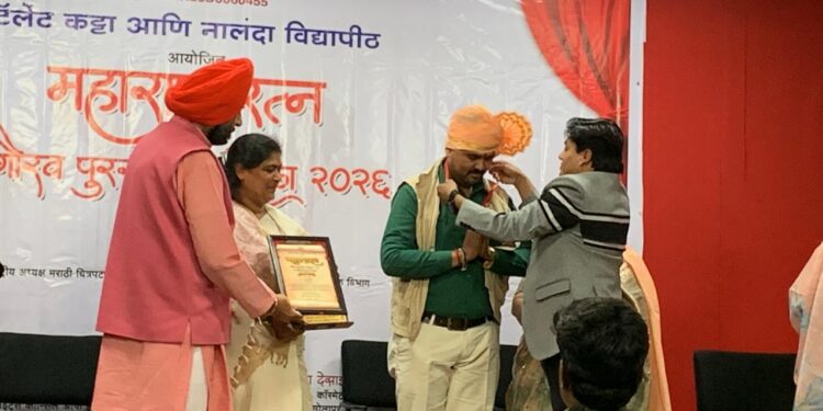 सोयगावच्या वसंत सोनवणे यांना ‘महाराष्ट्ररत्न गौरव पुरस्कार’…….