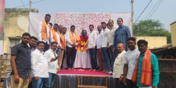 खुलताबाद शहरात नगरपरिषदेच्या वतीने छत्रपती शिवाजी महाराज जयंतीनिमित्त शिव प्रतिमेचे यांच्या हस्ते पूजन..