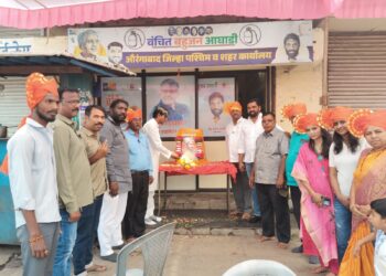 जयंती निमित्त वंचित तर्फे शिवरायांना अभिवादन