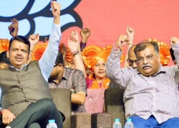 जिल्हा परिषद निवडणुकीतही देवेंद्र – रविंद्र