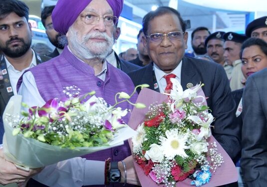 मा. श्री. हरदीप सिंग पुरी यांच्या हस्ते जियो-बिपीच्या इंजिन-क्लिनिंग ऍक्टिव्ह टेक्नॉलॉजी पेट्रोलचे अनावरण