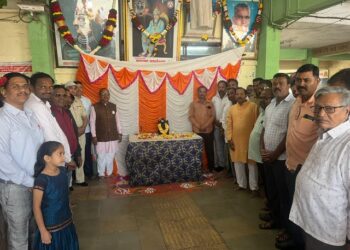 स्वराज्याचे पुरस्कर्ते छत्रपती शिवाजी महाराजांनी घालून दिलेली नीतिमूल्ये सर्वांनी आपल्या जीवनात आत्मसात करणे काळाची गरज.