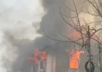 ऐतिहासिक घराला काल दुपारी भीषण आग