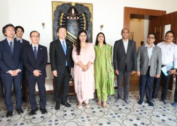जापान के सागा प्रांत के गवर्नर के शिष्टमंडल ने पर्यावरण मंत्री श्रीमती पंकजा मुंडे से की भेंट