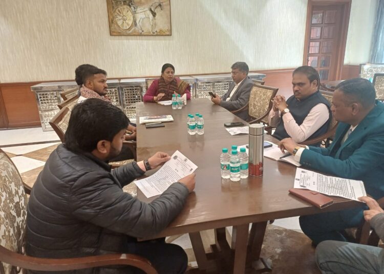 प्रशासकीय क्षेत्रातील लेखणीचा जागर.